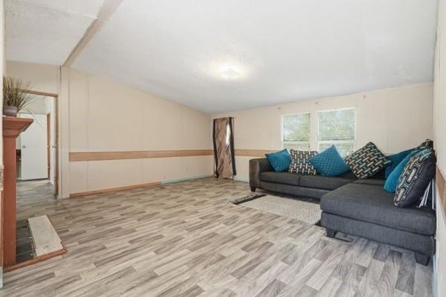 910 County Road 3556, Cleveland, TX 77327