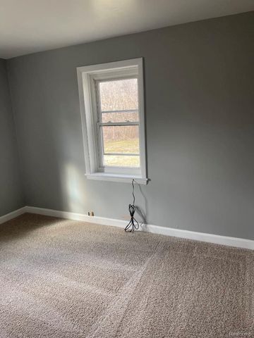 8285 Pilgrim, Washington Township, MI 48094