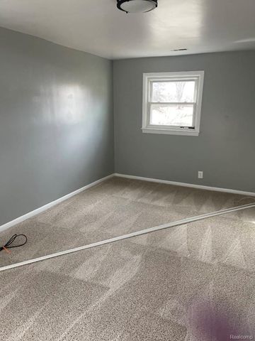 8285 Pilgrim, Washington Township, MI 48094