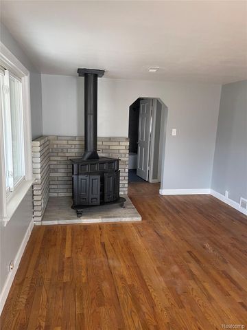 8285 Pilgrim, Washington Township, MI 48094