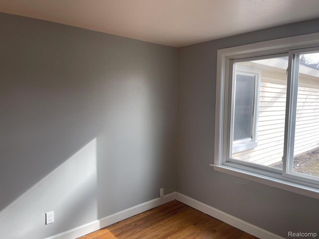 8285 Pilgrim, Washington Township, MI 48094
