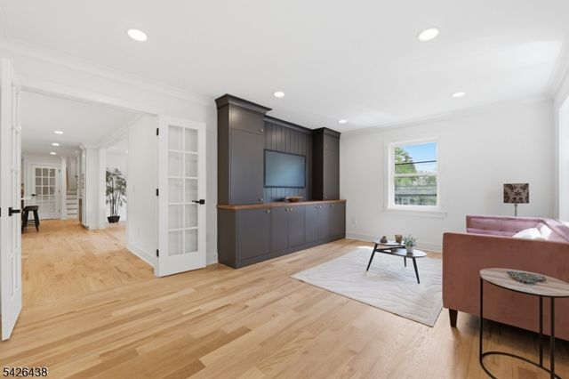 11 Cobane Ter, West Orange Twp., NJ 07052