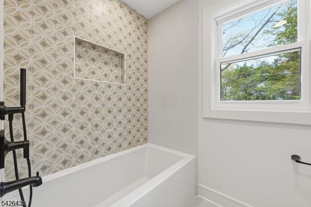 11 Cobane Ter, West Orange Twp., NJ 07052