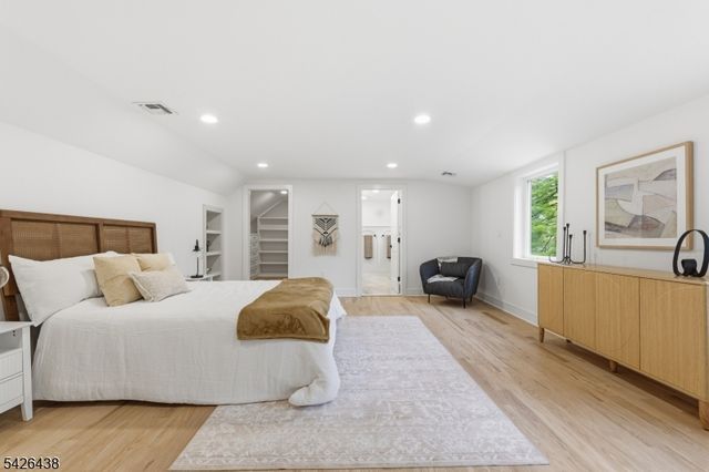 11 Cobane Ter, West Orange Twp., NJ 07052