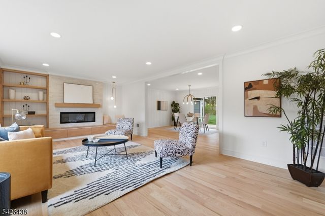 11 Cobane Ter, West Orange Twp., NJ 07052