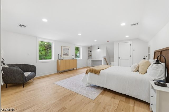 11 Cobane Ter, West Orange Twp., NJ 07052