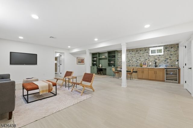 11 Cobane Ter, West Orange Twp., NJ 07052