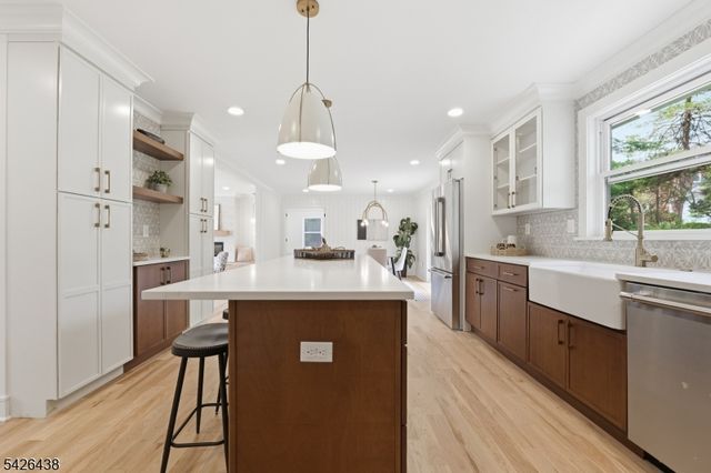 11 Cobane Ter, West Orange Twp., NJ 07052