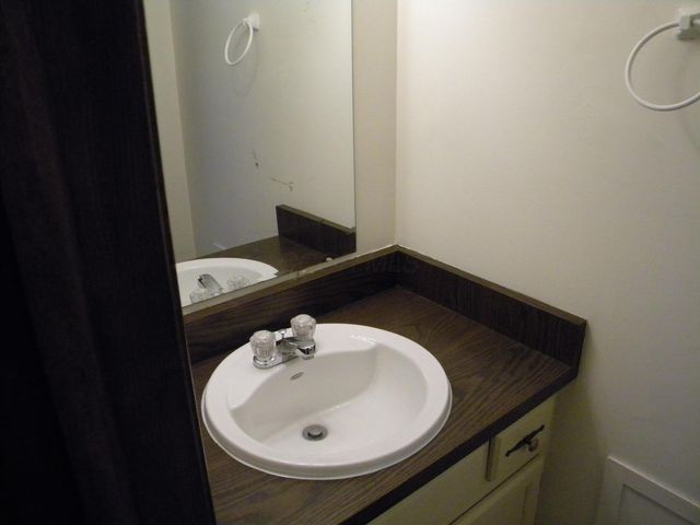 501 Clairbrook Avenue, JG8, Columbus, OH 43228