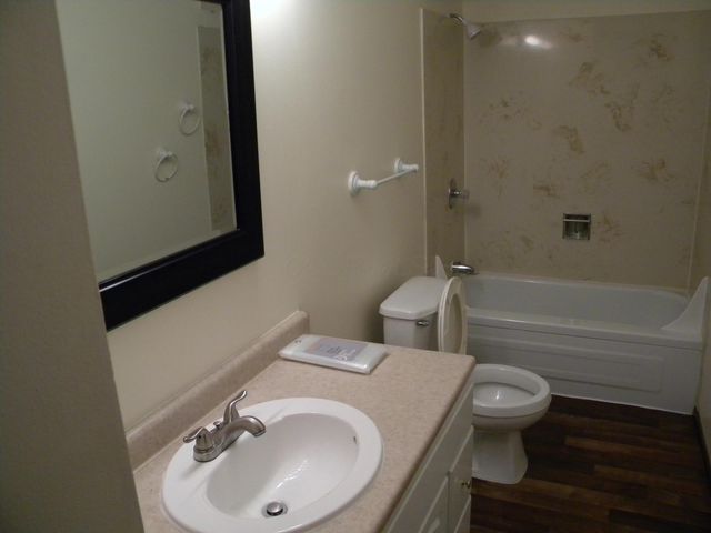 501 Clairbrook Avenue, JG8, Columbus, OH 43228