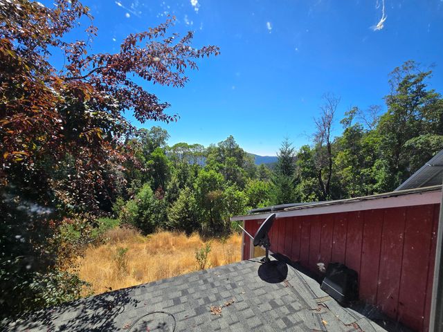 80000 & 80010 Ebert Lane, Garberville, CA 95542