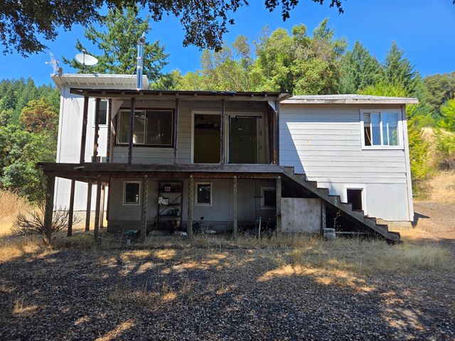 80000 & 80010 Ebert Lane, Garberville, CA 95542