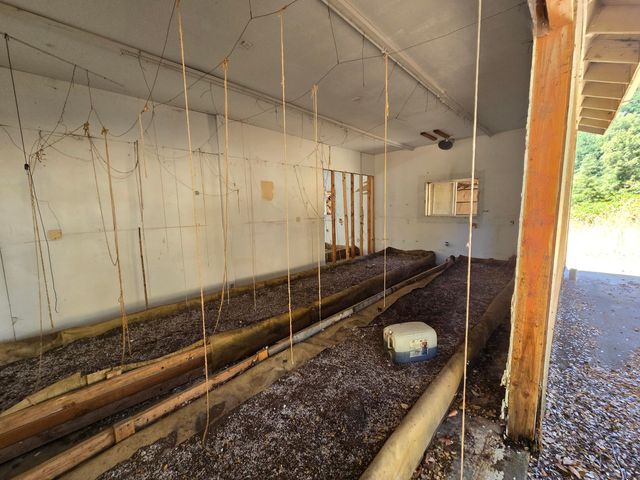 80000 & 80010 Ebert Lane, Garberville, CA 95542