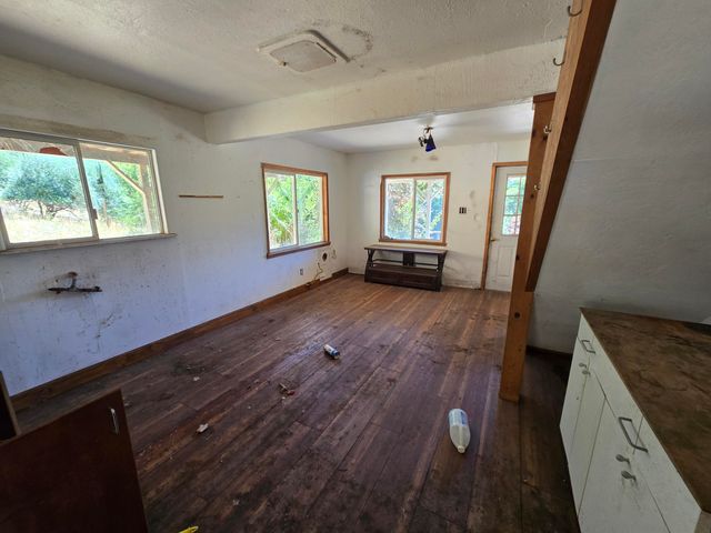 80000 & 80010 Ebert Lane, Garberville, CA 95542