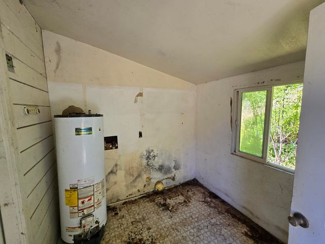 80000 & 80010 Ebert Lane, Garberville, CA 95542