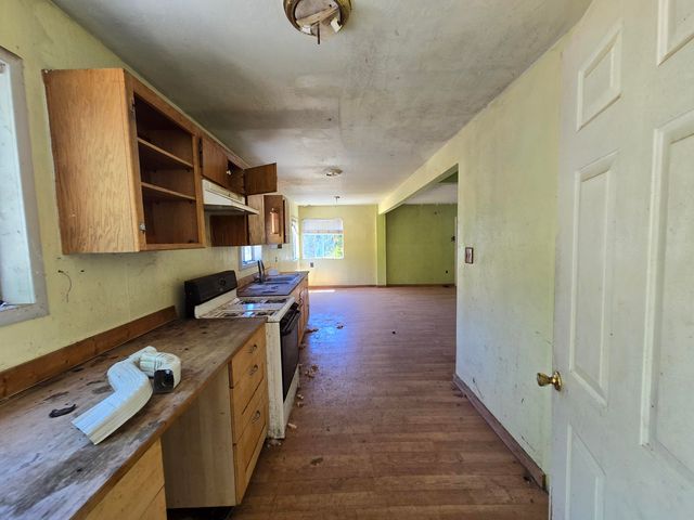 80000 & 80010 Ebert Lane, Garberville, CA 95542