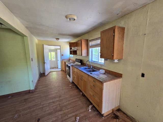 80000 & 80010 Ebert Lane, Garberville, CA 95542