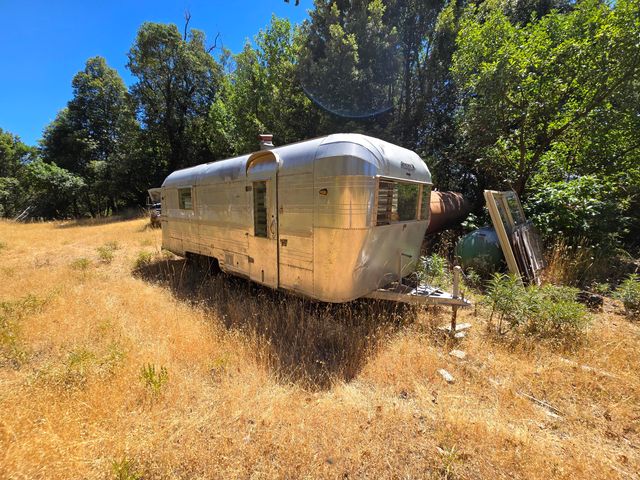 80000 & 80010 Ebert Lane, Garberville, CA 95542