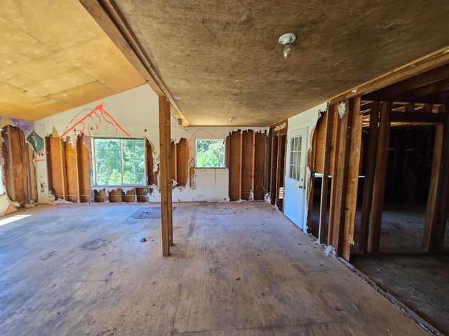 80000 & 80010 Ebert Lane, Garberville, CA 95542