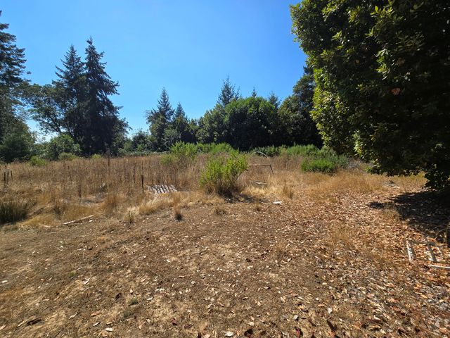 80000 & 80010 Ebert Lane, Garberville, CA 95542
