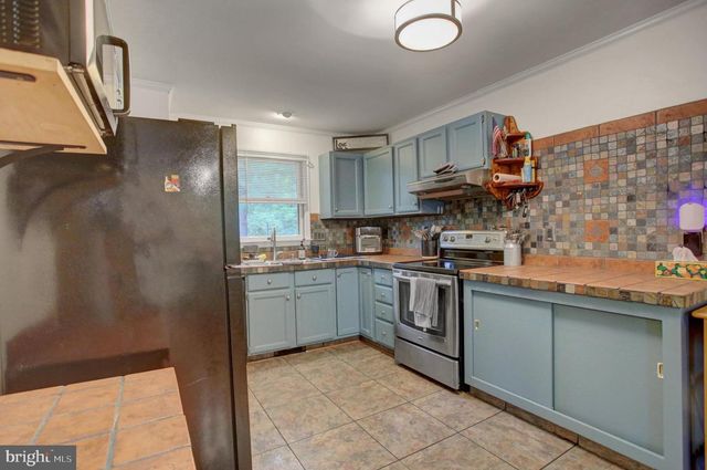 8140 MICHAUX DRIVE, Fayetteville, PA 17222