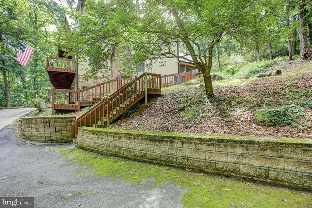 8140 MICHAUX DRIVE, Fayetteville, PA 17222