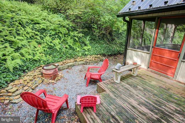 8140 MICHAUX DRIVE, Fayetteville, PA 17222