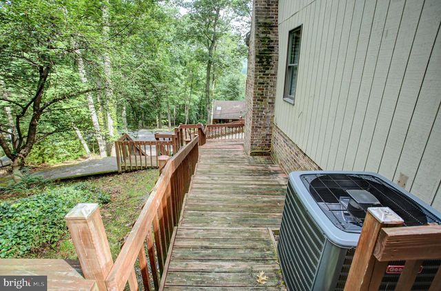 8140 MICHAUX DRIVE, Fayetteville, PA 17222