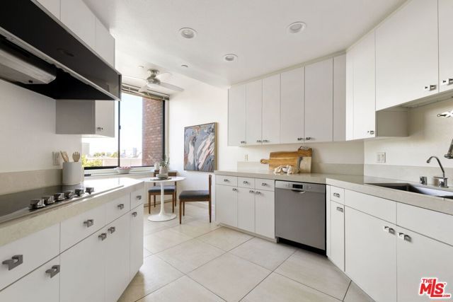 300 N Swall Drive 307, Beverly Hills, CA 90211