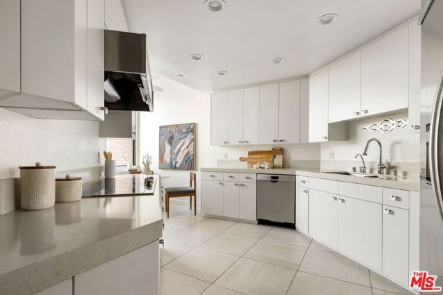 300 N Swall Drive 307, Beverly Hills, CA 90211