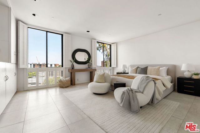 300 N Swall Drive 307, Beverly Hills, CA 90211