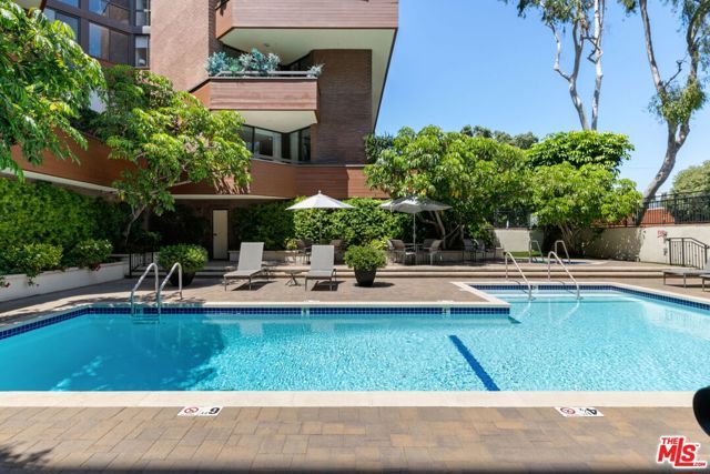 300 N Swall Drive 307, Beverly Hills, CA 90211