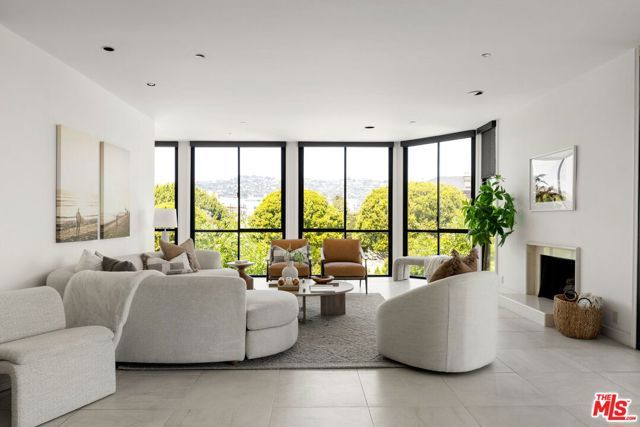 300 N Swall Drive 307, Beverly Hills, CA 90211