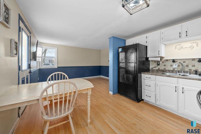 3300 E 15th St Street, Sioux Falls, SD 57103