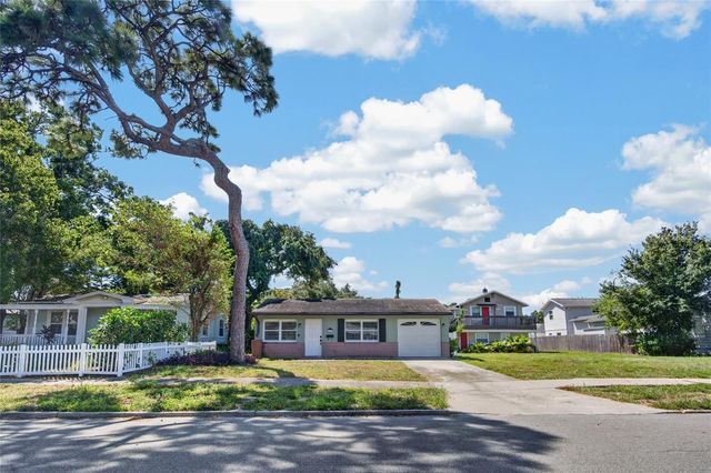 2138 7TH AVENUE N, St Petersburg, FL 33713