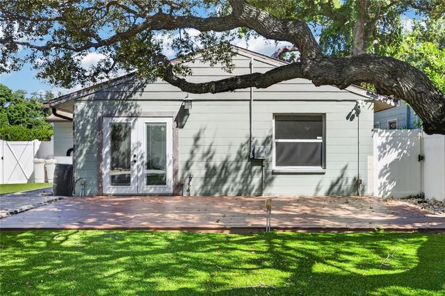 2138 7TH AVENUE N, St Petersburg, FL 33713