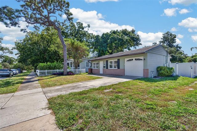 2138 7TH AVENUE N, St Petersburg, FL 33713