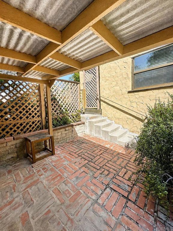 Image 10 of property listing at 3211 Menlo, San Diego, CA 92105