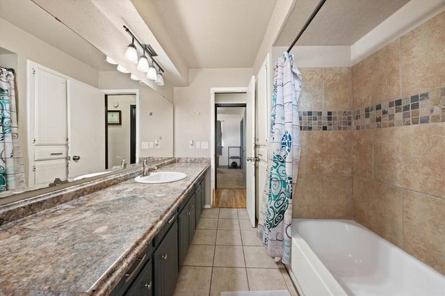 601 SW 27th Street, Moore, OK 73160