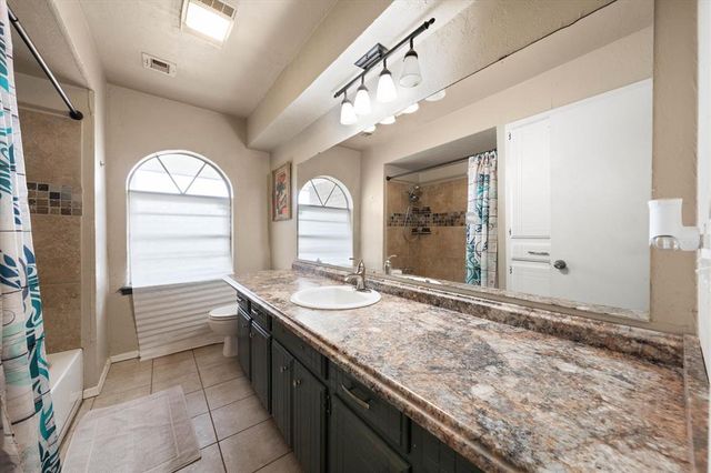 601 SW 27th Street, Moore, OK 73160