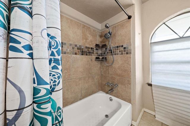 601 SW 27th Street, Moore, OK 73160