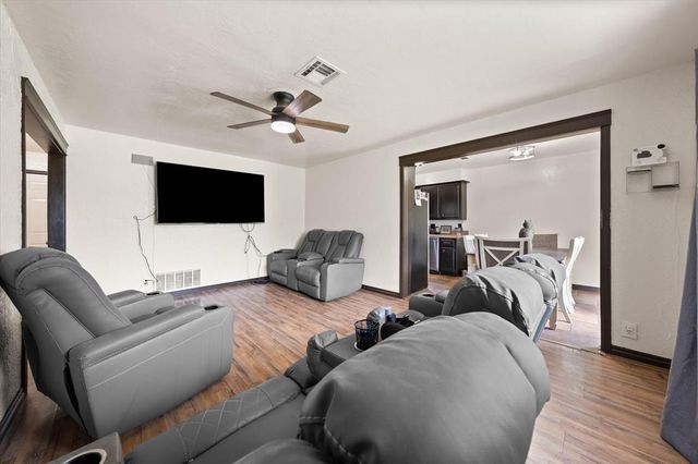 601 SW 27th Street, Moore, OK 73160