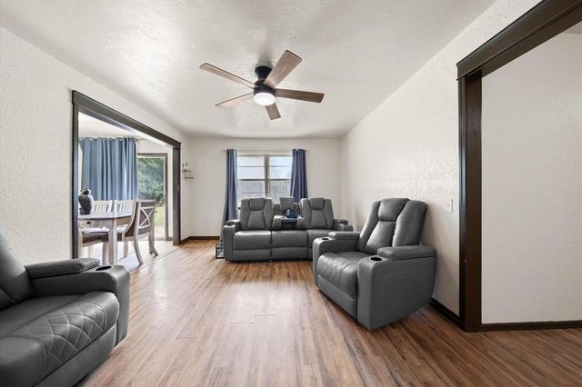 601 SW 27th Street, Moore, OK 73160