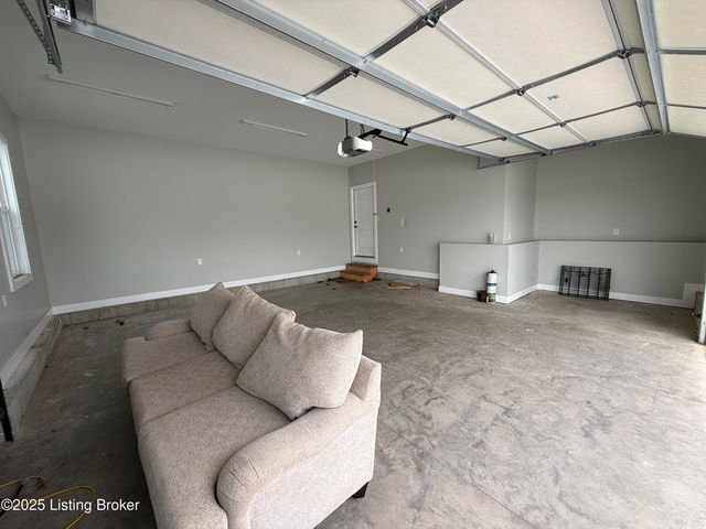 5944 St. John Rd, Elizabethtown, KY 42701