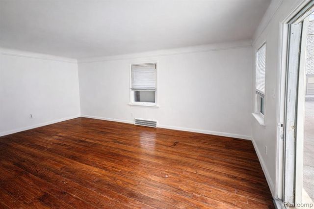 12010 Lakepointe Street, Detroit, MI 48224