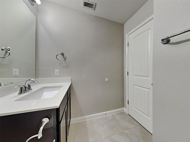 1052 Esplanade PKWY, San Marcos, TX 78666