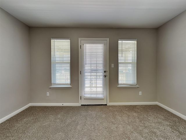 1052 Esplanade PKWY, San Marcos, TX 78666
