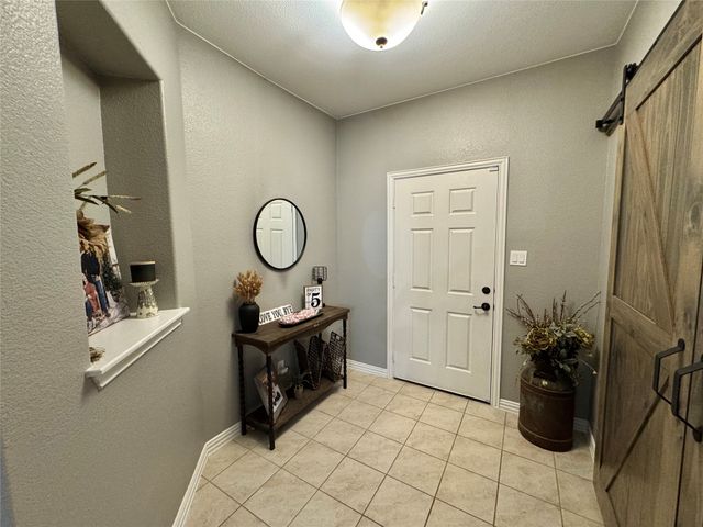 1816 Vallana Drive, Gainesville, TX 76240