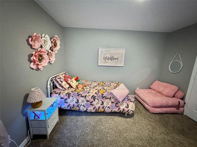 1816 Vallana Drive, Gainesville, TX 76240