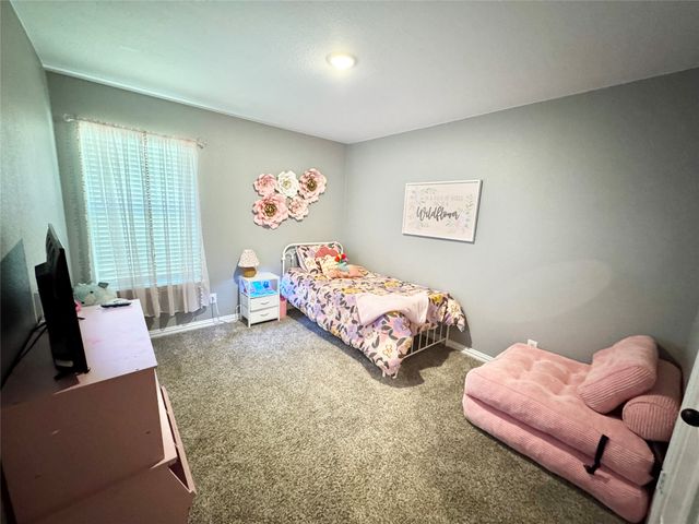 1816 Vallana Drive, Gainesville, TX 76240